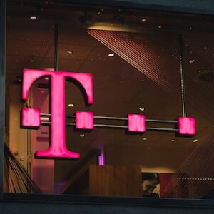 T-Mobile Uplevels Ad Monetization, Acquires Vistar Media