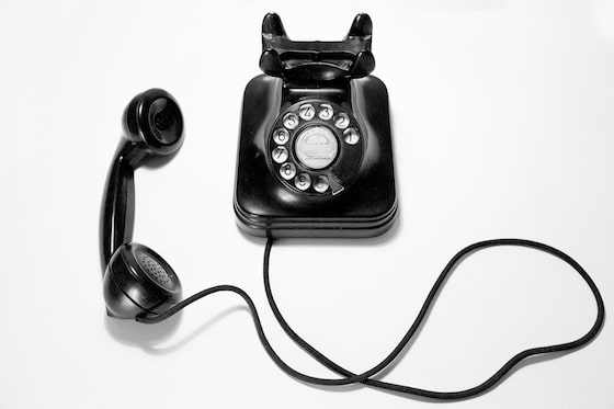 Google Revisits the Lost Art of Calling Businesses For You
